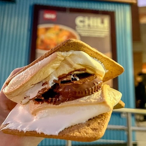 S'mores Experience | HERSHEY'S CHOCOLATE WORLD