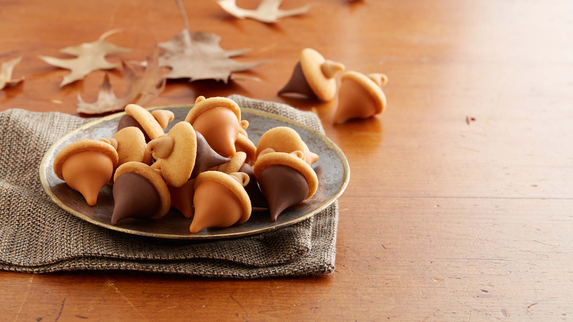 acorn candy cookies with hersheys kisses