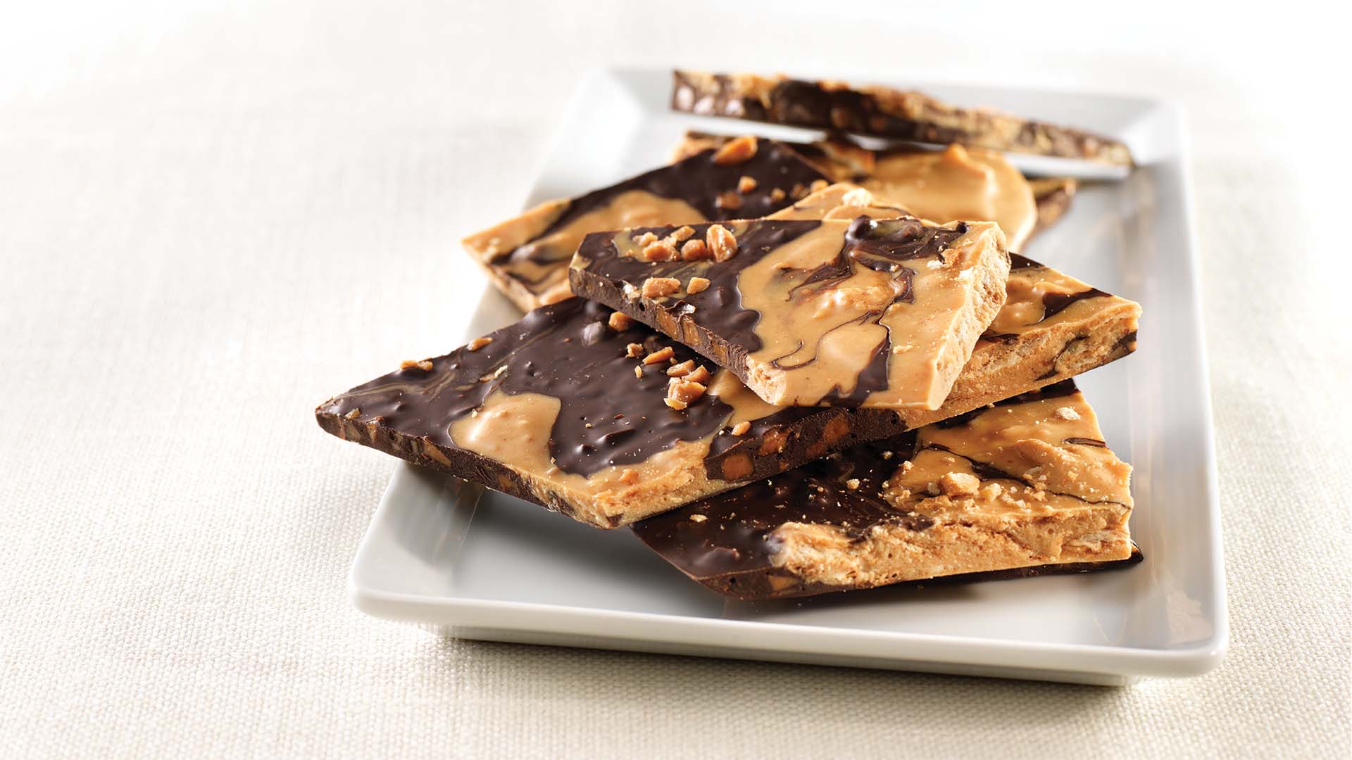 chocolate and peanut butter crunch bark recipe