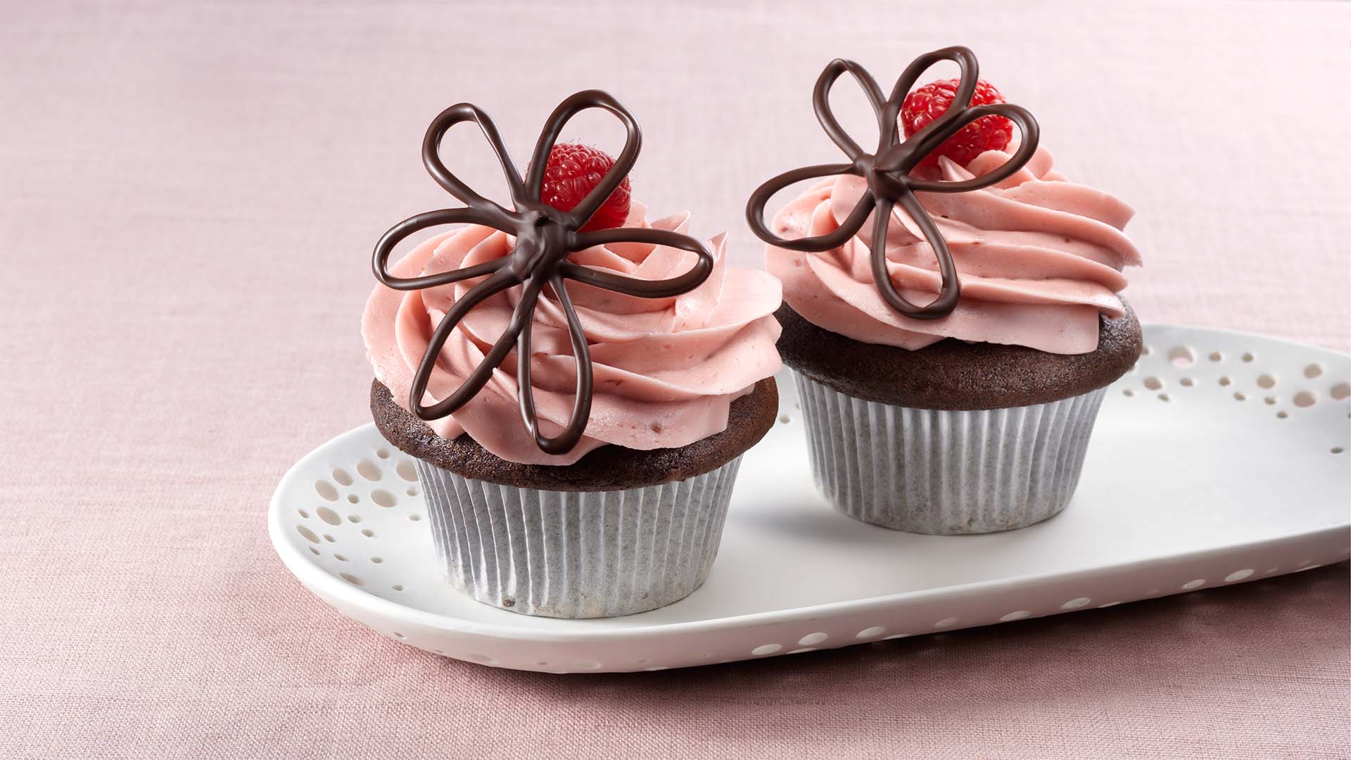 chocolate raspberry flower cupcakes