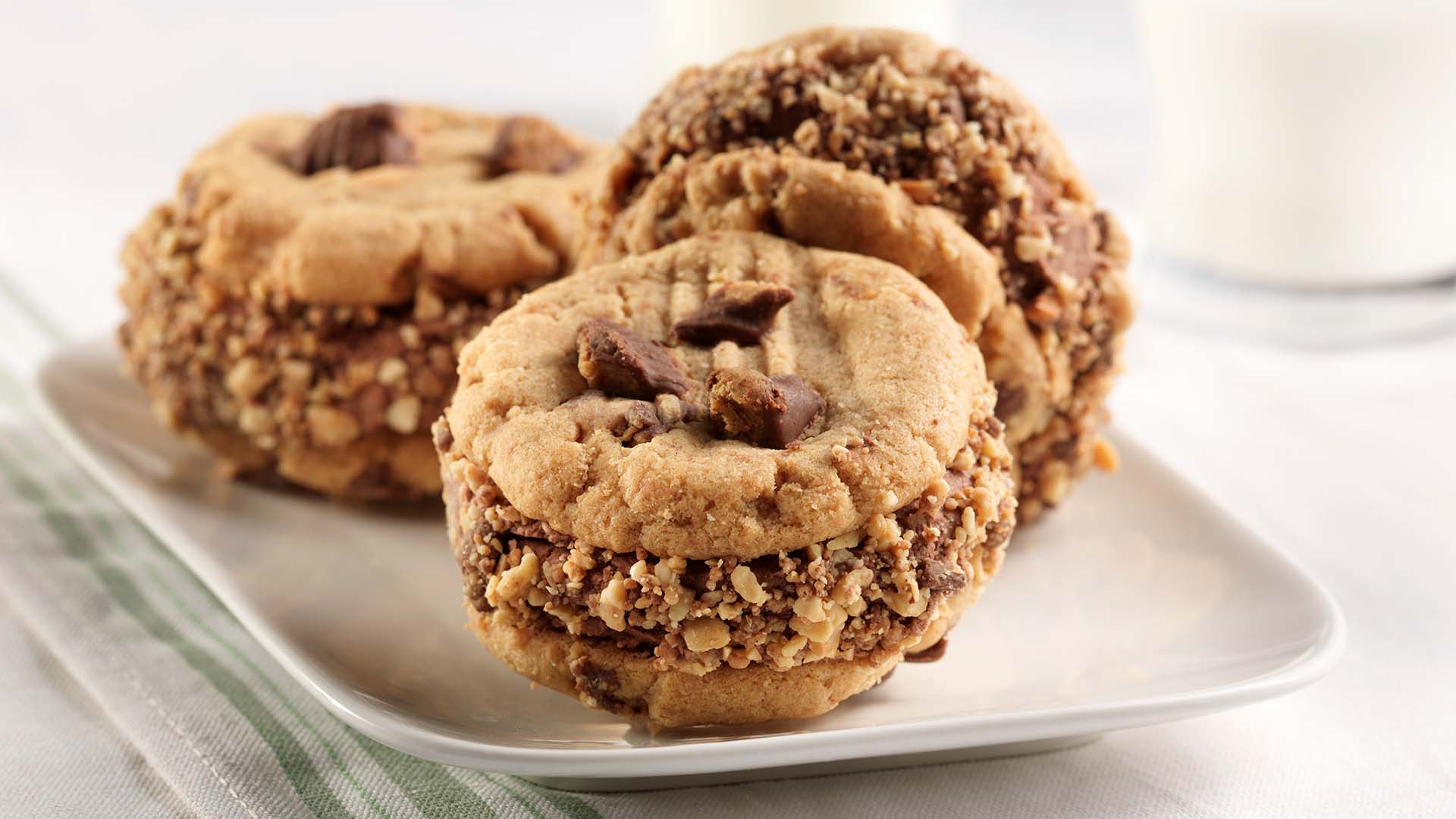 double peanut butter chocolate ice cream cookies