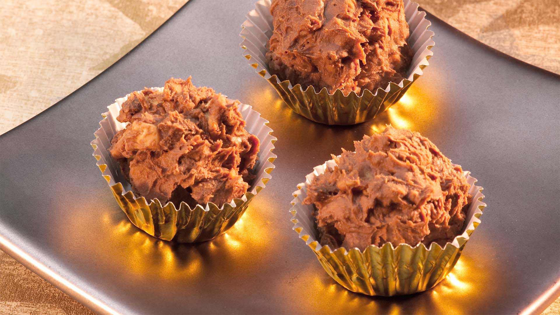 peanut butter and milk chocolate chip mudd balls