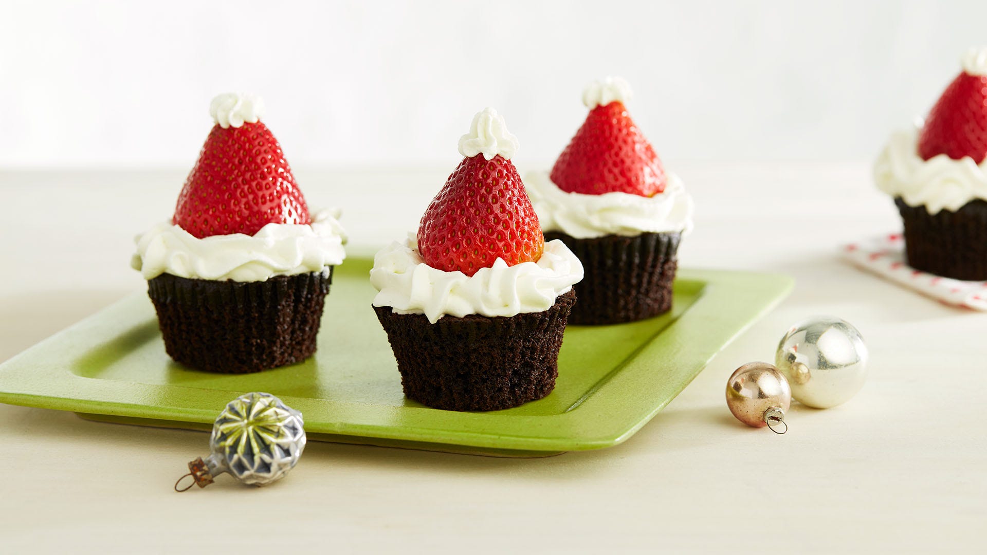 santa hat cupcakes recipe