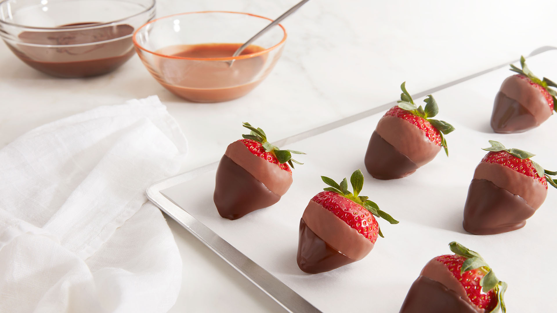 fraises enrobees de chocolat double et beurre d arachides