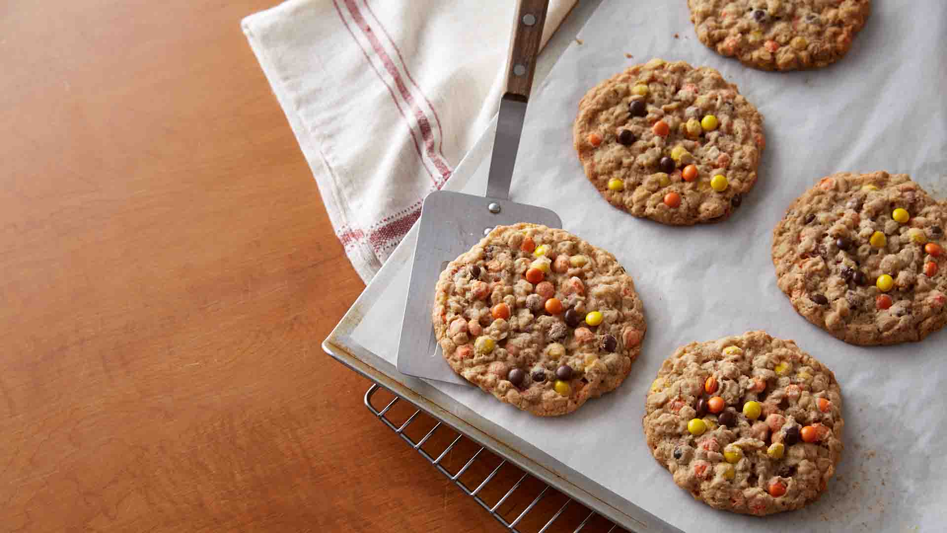 biscuits a l’avoine aux mini reeses pieces