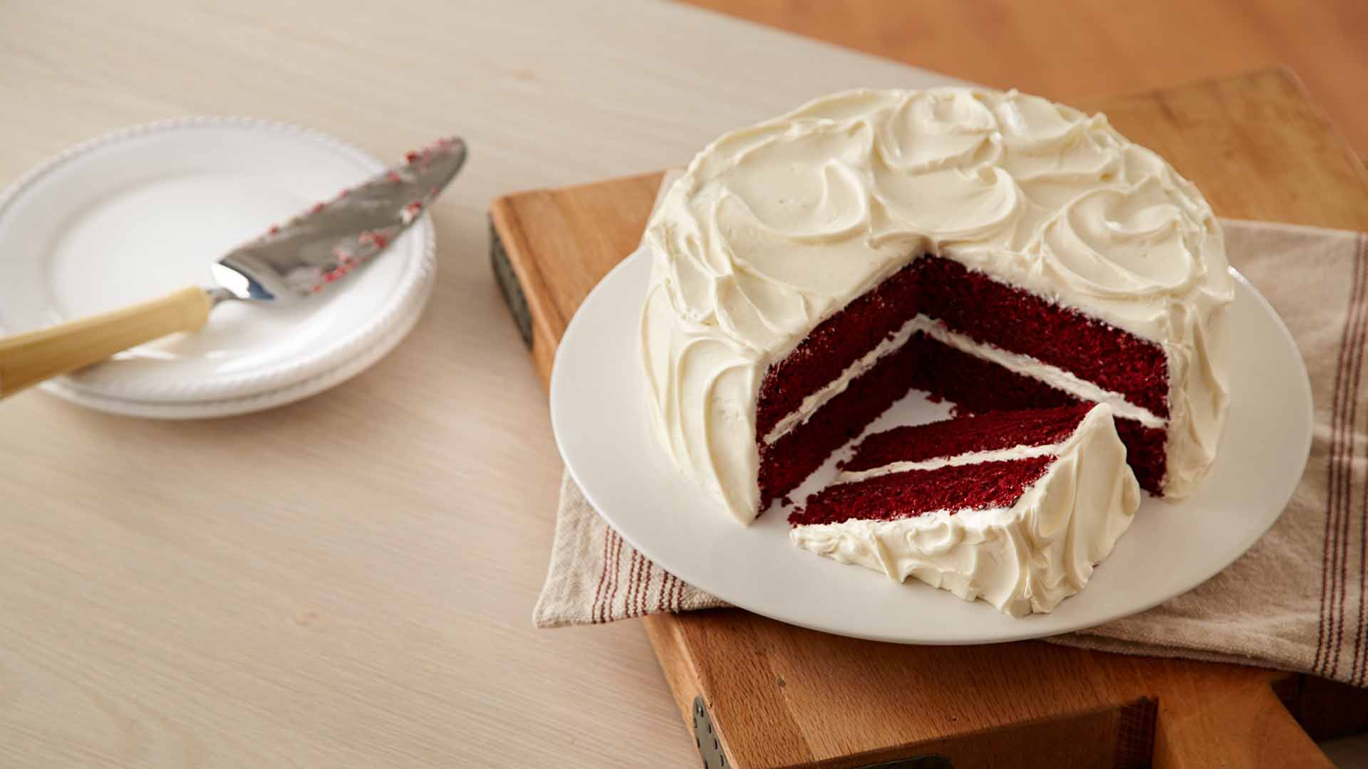 Gâteau rond rouge velours