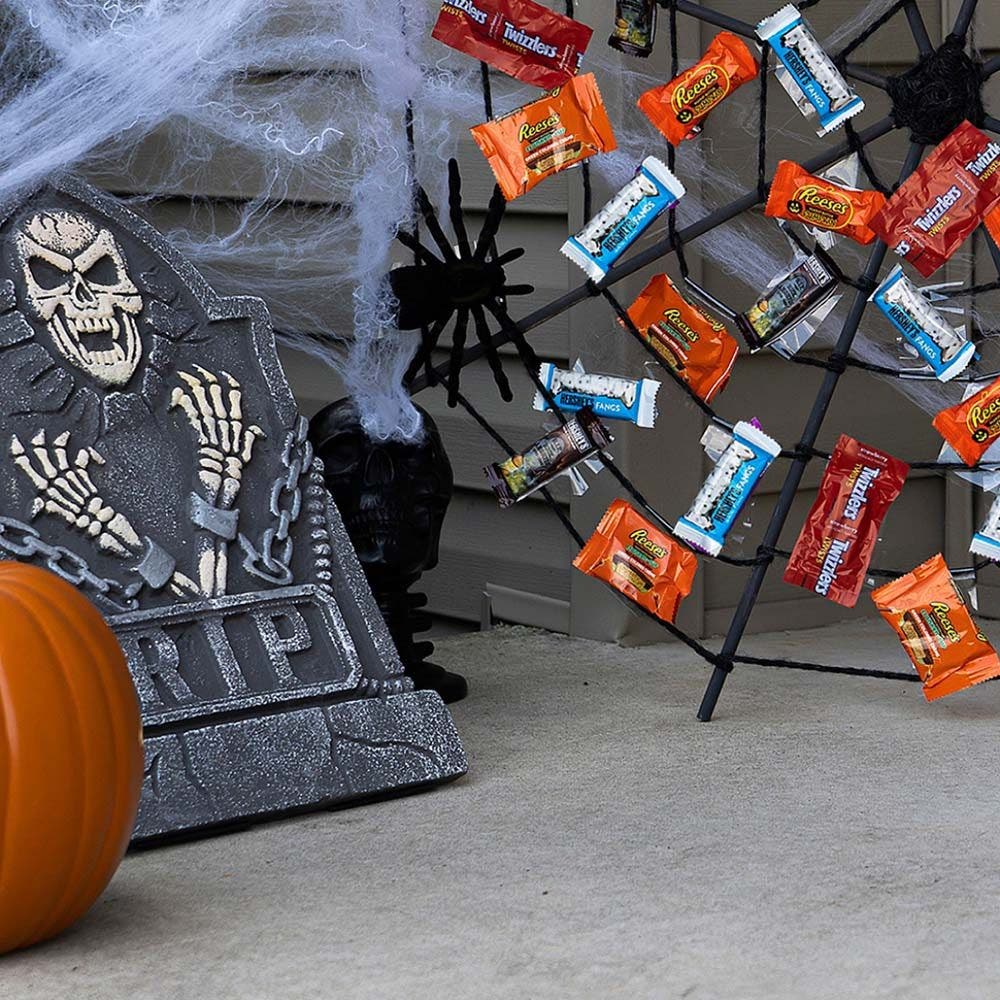 hersheys halloween candy web craft